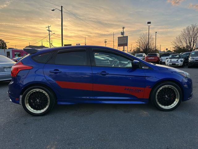 Used 2014 Ford Focus ST FWD image 4