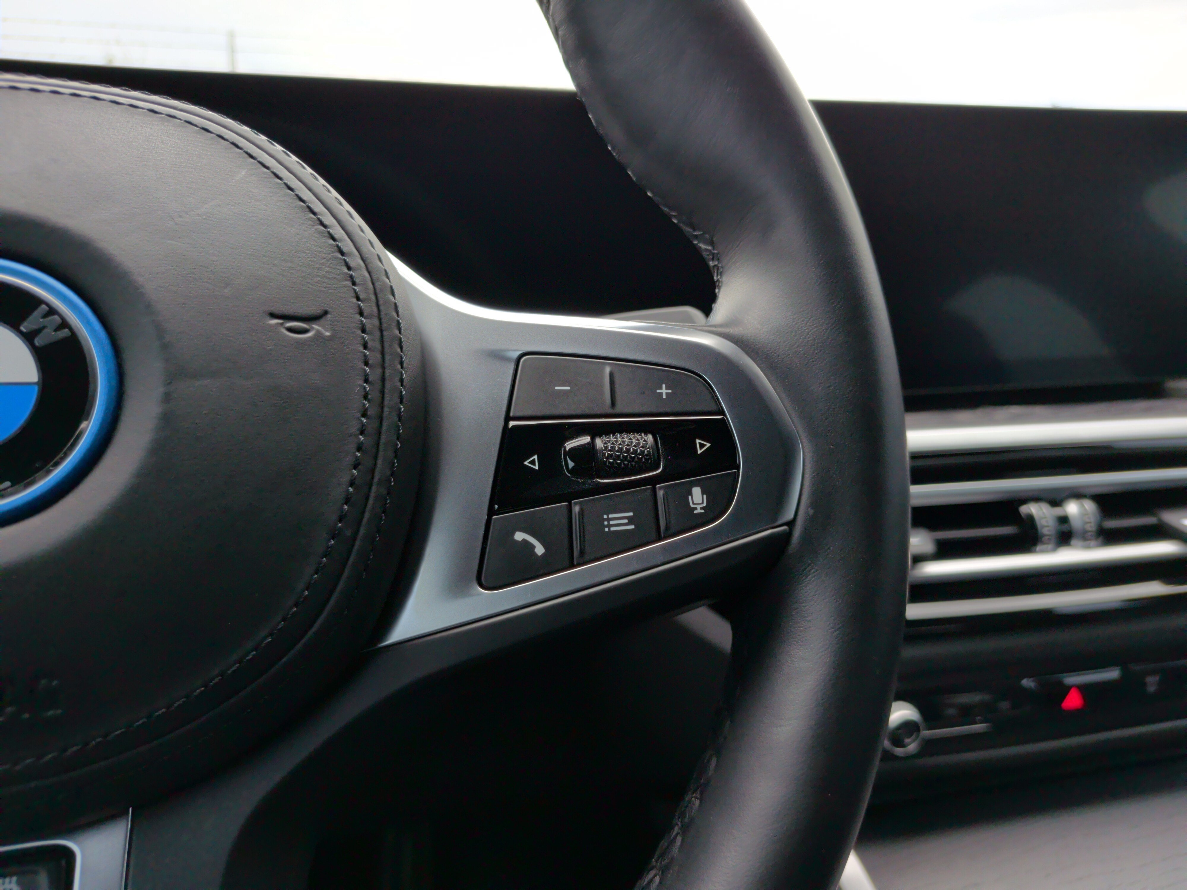Used 2023 BMW i4 eDrive40 w/ M Sport Package RWD image 20