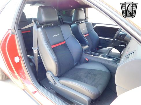 Used 2011 Dodge Challenger SRT8 image 27