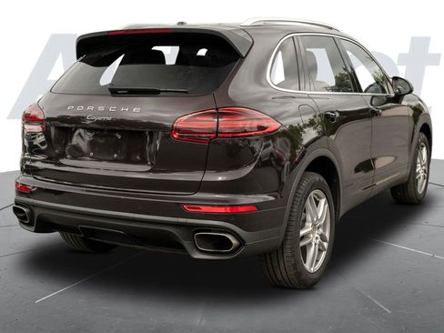 Used 2016 Porsche Cayenne AWD/4WD image 3
