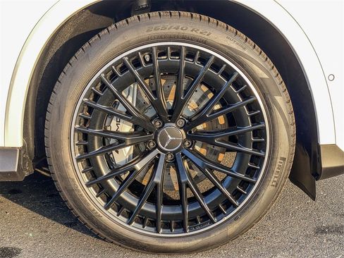 Used 2024 Mercedes-Benz GLC 43 AMG 4MATIC image 9