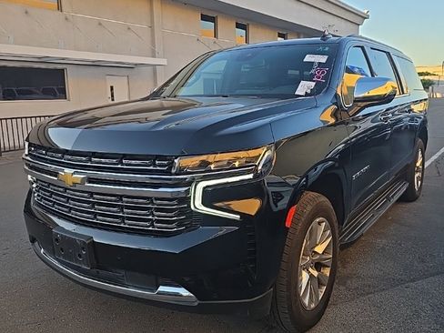 Used 2024 Chevrolet Suburban Premier image 1