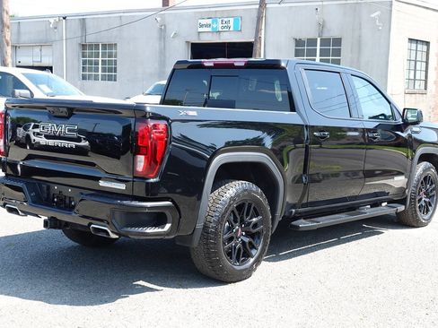 Used 2024 GMC Sierra 1500 Elevation w/ Elevation Premium Package AWD/4WD image 3