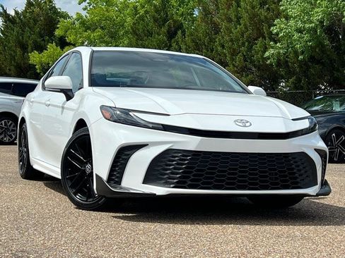 Used 2025 Toyota Camry SE FWD image 52