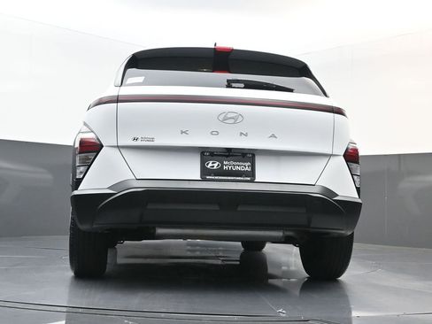 Certified 2025 Hyundai Kona SEL FWD image 24