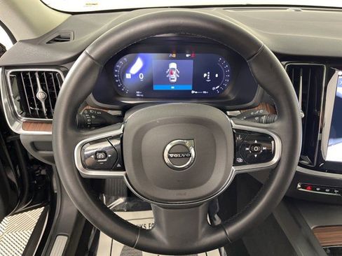 Used 2025 Volvo V60 B5 Cross Country Plus AWD/4WD image 17