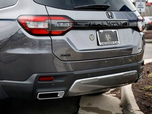 New 2026 Honda Pilot Touring image 10