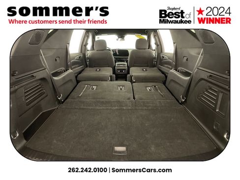 Used 2025 Chevrolet Traverse LT image 30