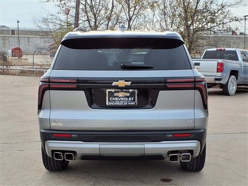 Used 2024 Chevrolet Traverse LT image 6