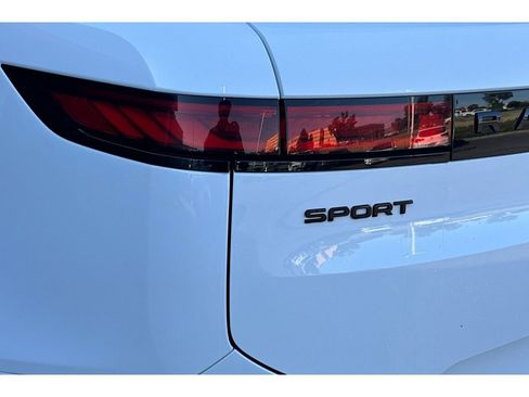 Used 2024 Land Rover Range Rover Sport Dynamic SE image 7