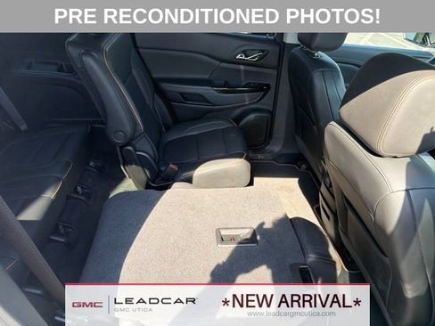 Used 2023 GMC Acadia AT4 w/ Technology Package AWD/4WD image 16