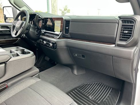 New 2026 GMC Sierra 2500 SLE AWD/4WD image 35