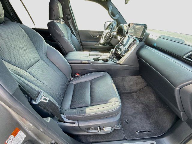 Used 2024 Lexus LX 600 4WD w/ Appearance Package image 29