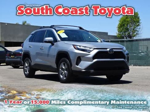 Used 2024 Toyota RAV4 XLE w/ Convenience Package FWD image 1