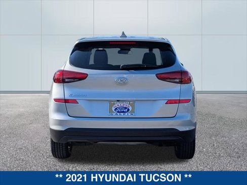 Used 2021 Hyundai Tucson SE image 4