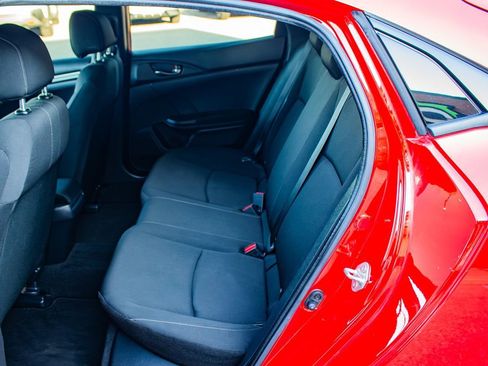 Used 2018 Honda Civic Sport image 15