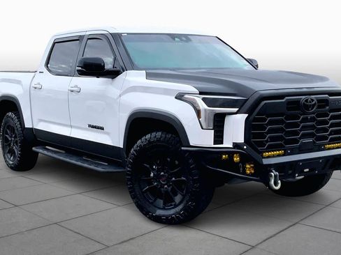 Used 2025 Toyota Tundra Limited image 2