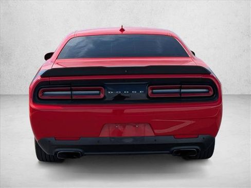 Used 2017 Dodge Challenger R/T Scat Pack RWD image 6