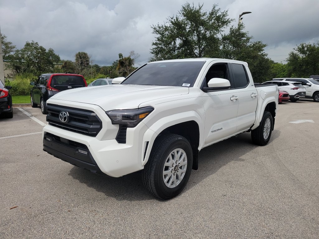 Used 2024 Toyota Tacoma SR5 w/ SR5 Upgrade Package RWD image 30