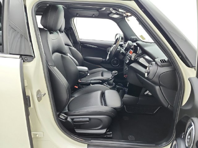 Used 2015 MINI Cooper S FWD image 26