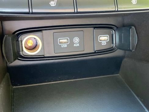 Used 2019 Hyundai Santa Fe SEL FWD image 24