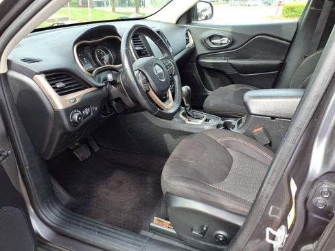 Used 2017 Jeep Cherokee 75th Anniversary AWD/4WD image 11