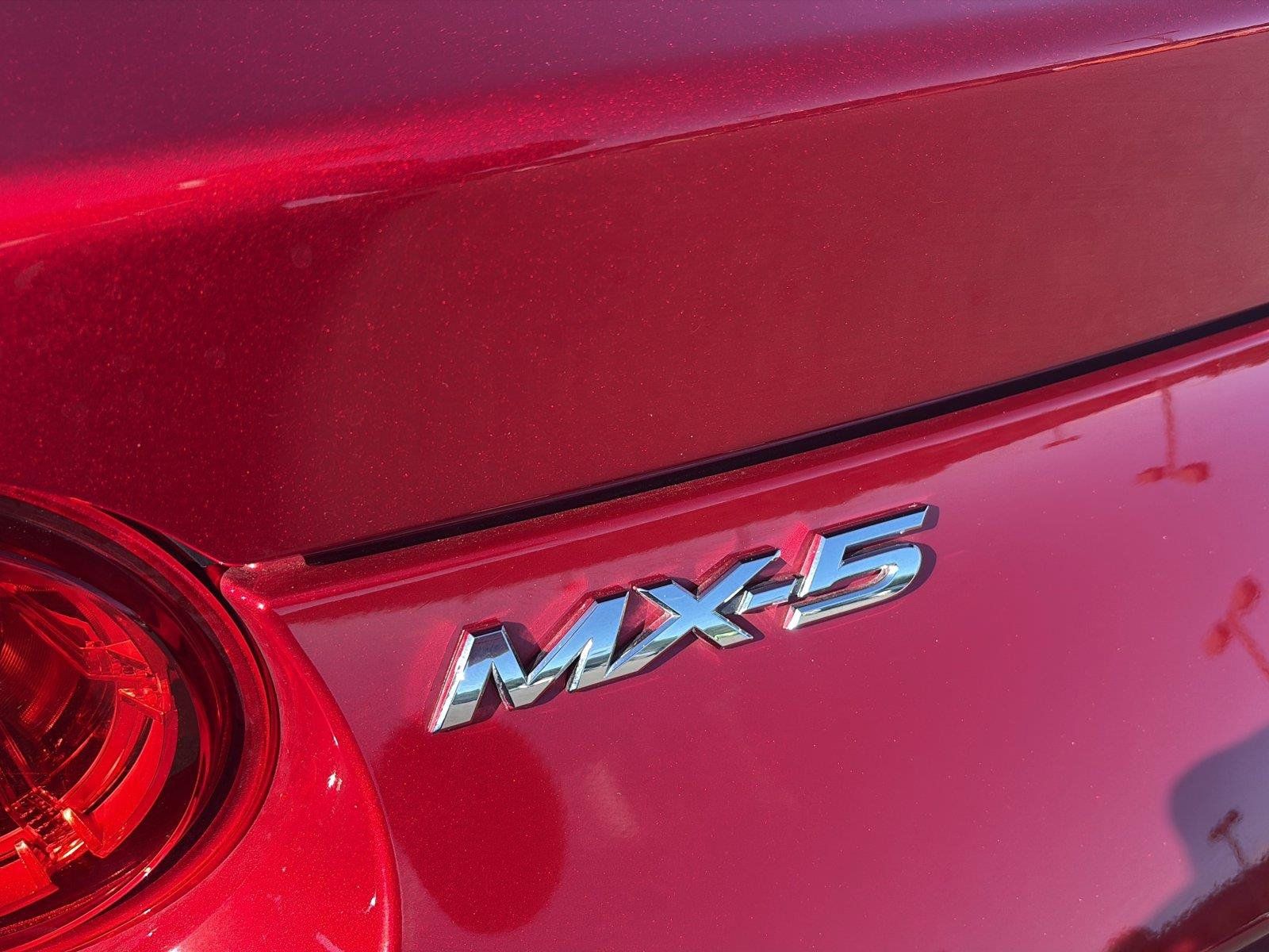 Used 2019 MAZDA MX-5 Miata RF Grand Touring RWD image 34