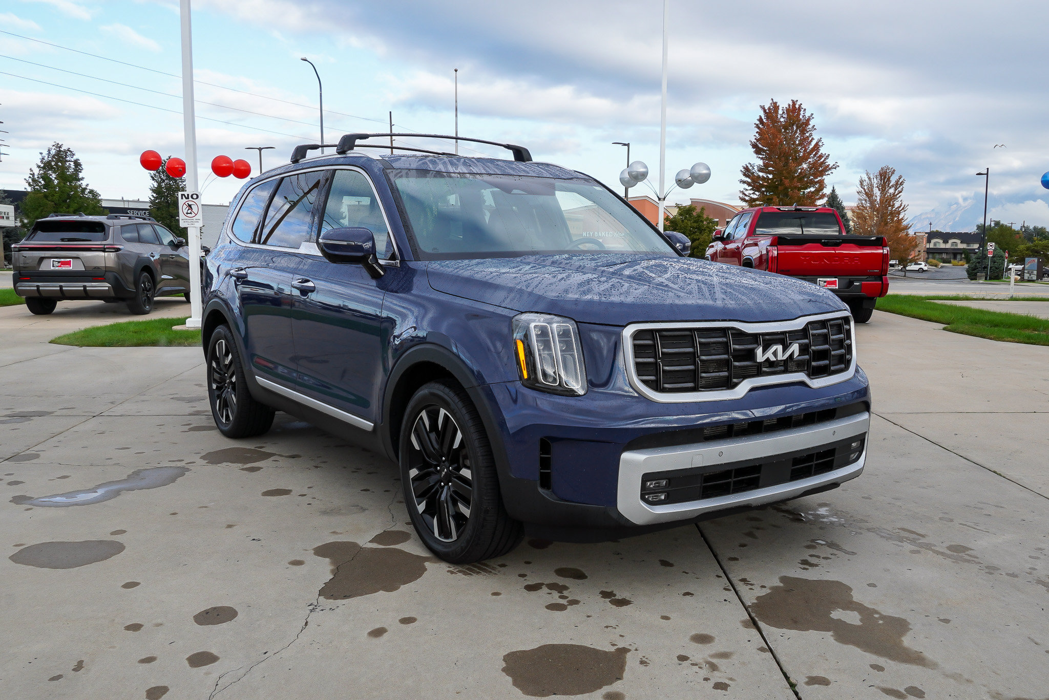 Used 2024 Kia Telluride SX Prestige AWD/4WD image 2