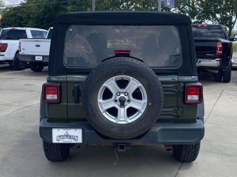Used 2022 Jeep Wrangler Sport AWD/4WD image 7