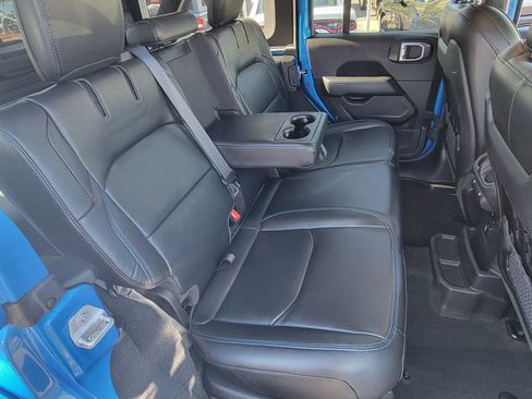 Used 2022 Jeep Wrangler Unlimited Rubicon 4xe w/ Steel Bumper Group AWD/4WD image 19