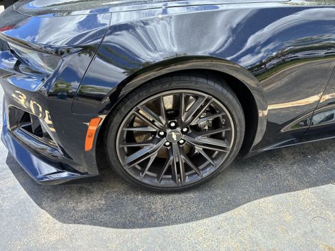 Used 2018 Chevrolet Camaro ZL1 RWD image 5