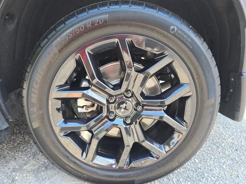 Used 2025 Honda Pilot Touring image 34