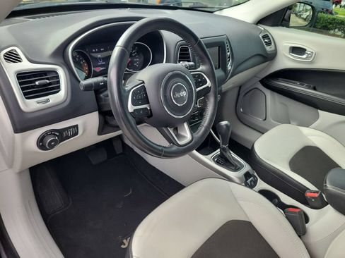 Used 2020 Jeep Compass Latitude w/ Safety & Security Group FWD image 17