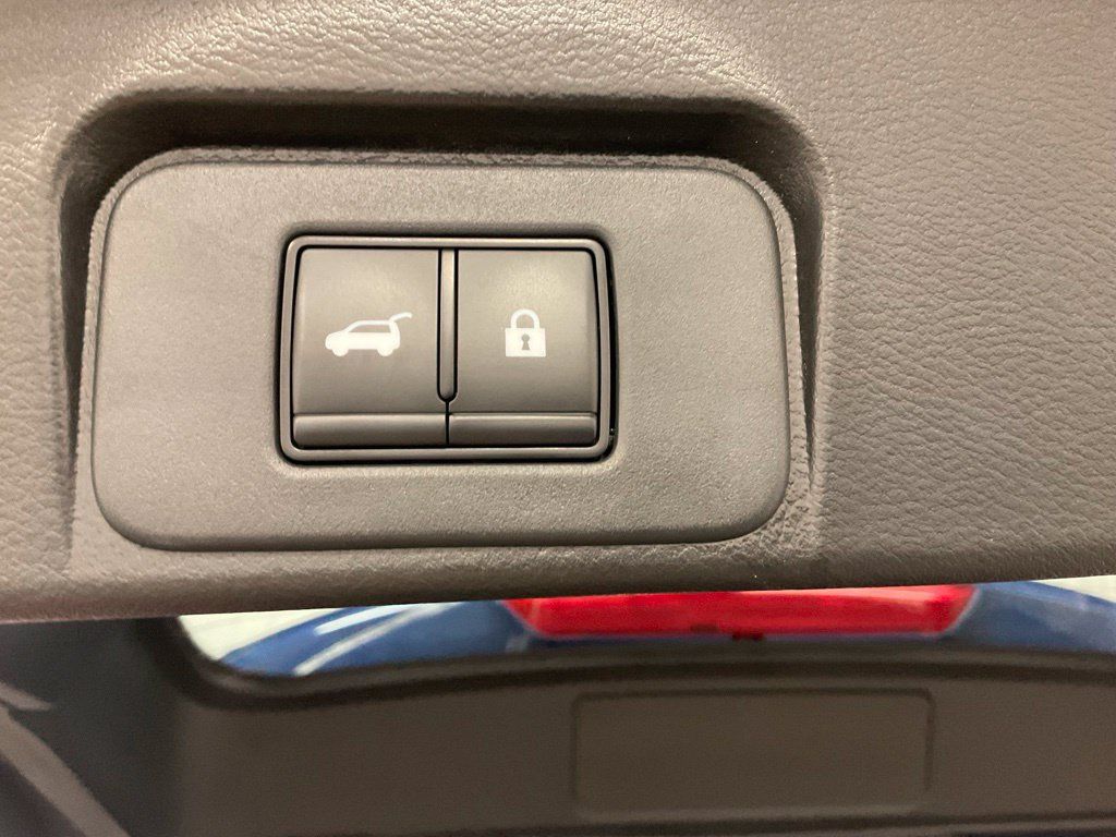 Used 2023 Nissan Rogue SV w/ SV Premium B Package AWD/4WD image 31