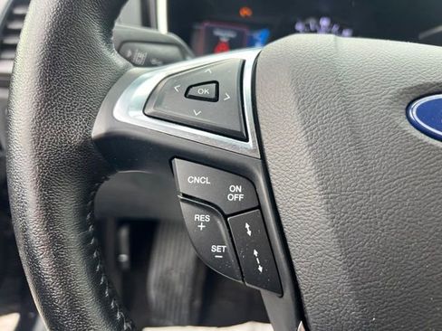 Used 2019 Ford Fusion Energi Titanium FWD image 10