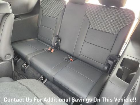 New 2026 GMC Acadia Denali w/ Super Cruise Package image 21