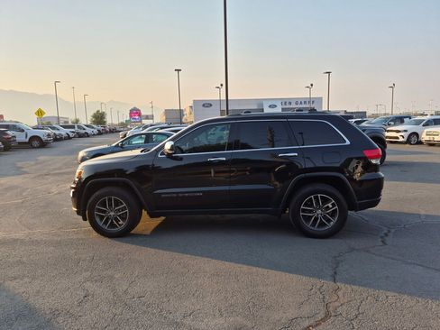 Used 2018 Jeep Grand Cherokee Limited w/ Trailer Tow Group IV AWD/4WD image 9