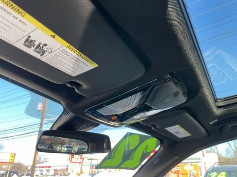 Used 2022 BMW X5 xDrive40i w/ Premium Package image 22