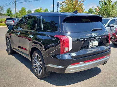 Used 2025 Hyundai Palisade Calligraphy FWD image 6