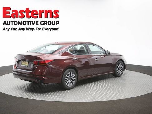 Used 2023 Nissan Altima 2.5 SV FWD image 41