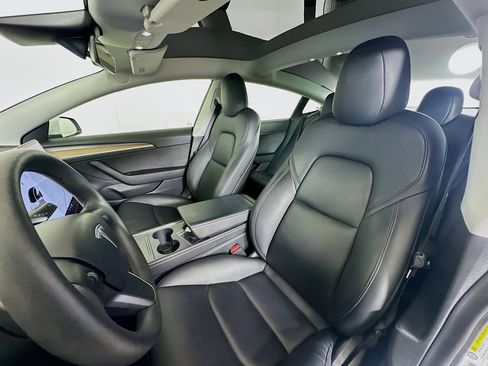 Used 2021 Tesla Model 3 Standard Range Plus image 13