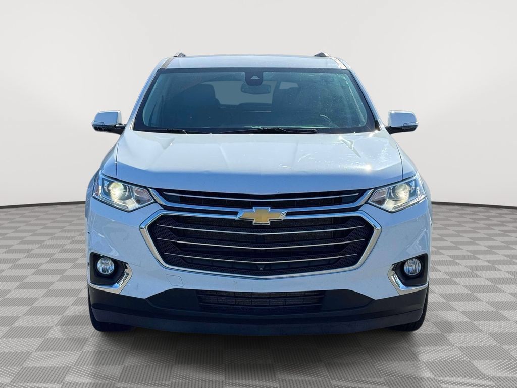 Used 2020 Chevrolet Traverse LT w/ LT Premium Package AWD/4WD image 2
