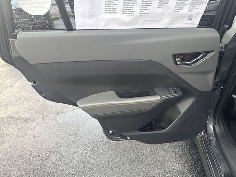 New 2026 Subaru Crosstrek 2.5i Limited w/ Crosstrek Mirror Package image 27