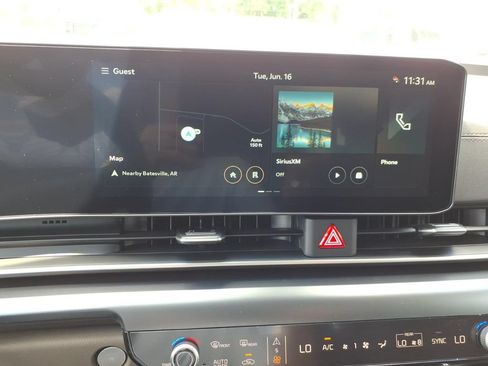 New 2026 Kia Carnival FWD image 17
