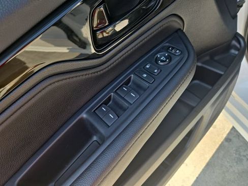 Used 2023 Honda Odyssey Touring image 11
