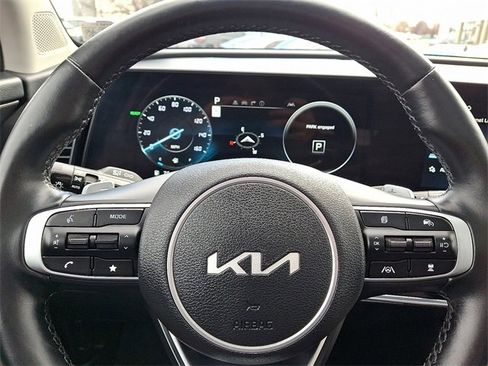 Certified 2025 Kia Sportage SX Prestige image 18