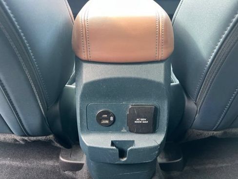 Used 2024 Ford Maverick Lariat FWD image 16