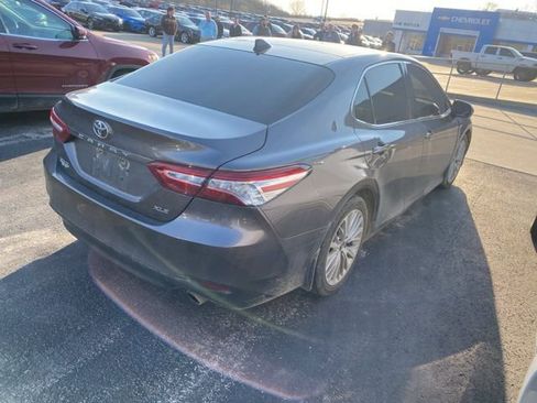 Used 2018 Toyota Camry XLE w/ Audio Package image 5