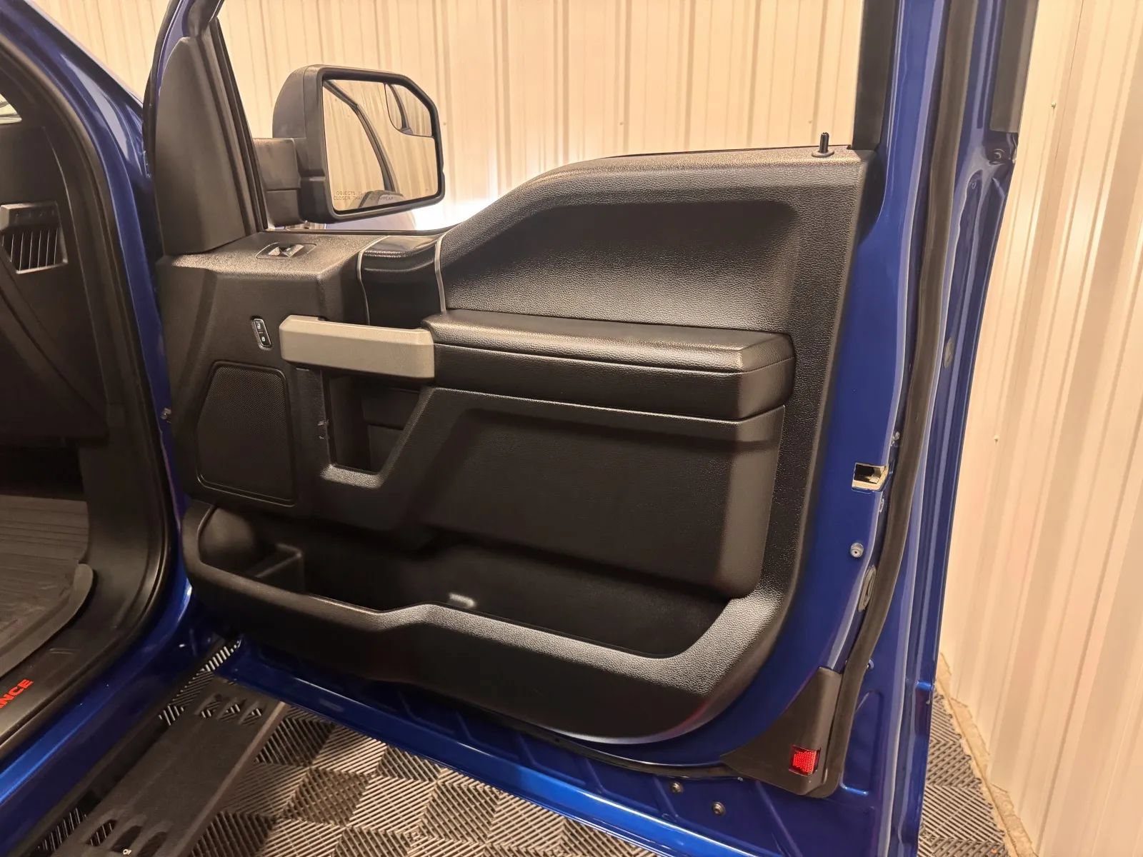 Used 2018 Ford F150 Raptor w/ Equipment Group 801A Mid AWD/4WD image 40