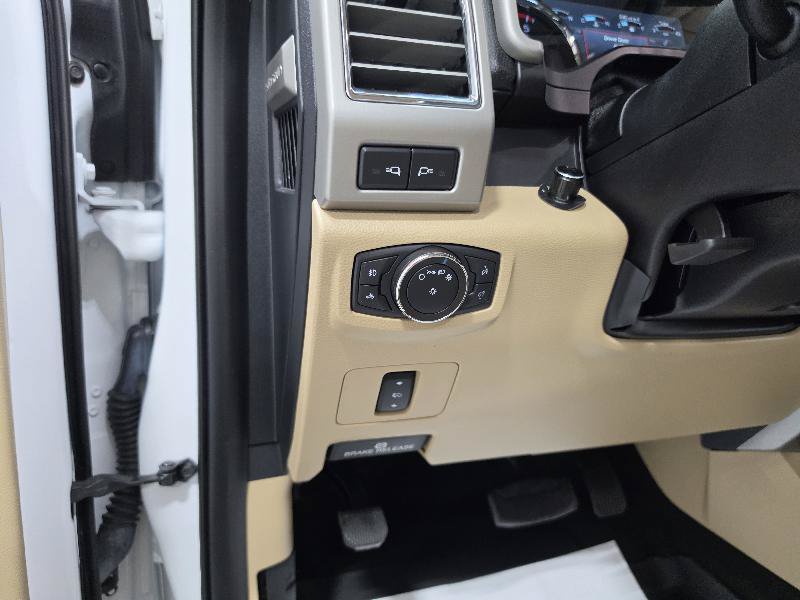 Used 2017 Ford F250 Lariat w/ Chrome Package AWD/4WD image 17
